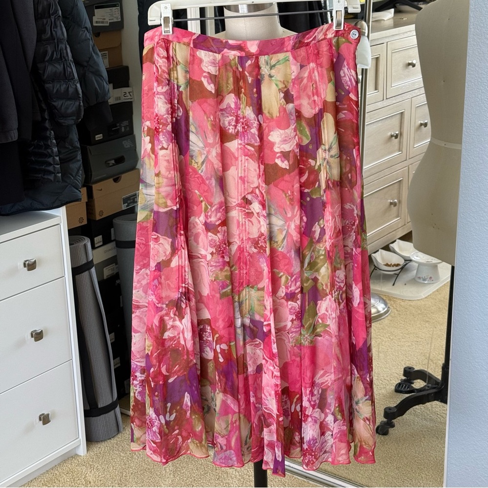 Jones New York Collection Size:  6